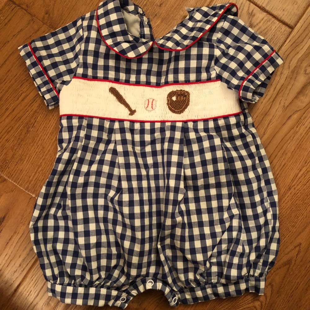 The Smocking Bug Baseball Shortalls
6M